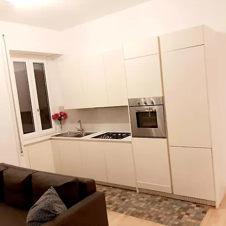 Apartment Lovely Flat Universita