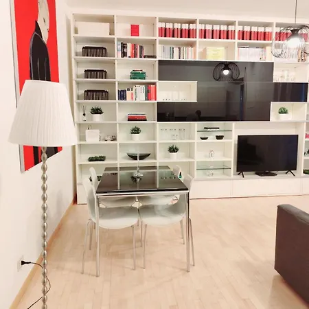 Lovely Flat Universita